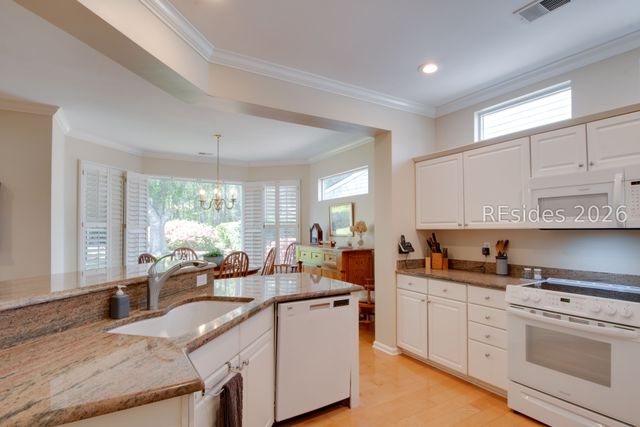 3 Lake Somerset Cir, Bluffton, SC 29909