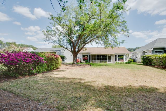 3 Lake Somerset Cir, Bluffton, SC 29909