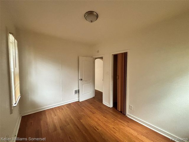 15785 Pinehurst Street, Detroit, MI 48238