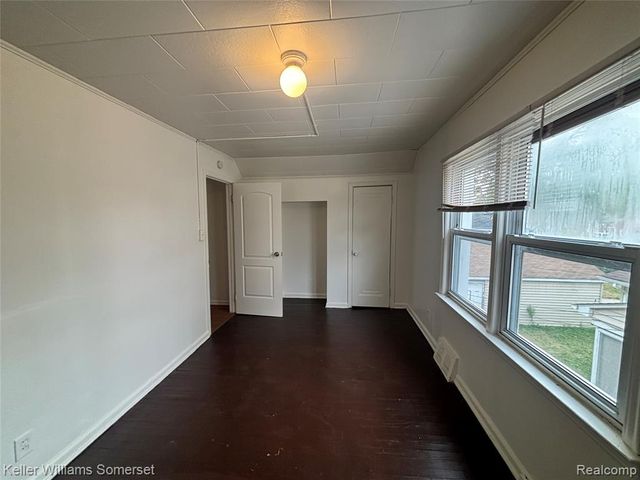 15785 Pinehurst Street, Detroit, MI 48238
