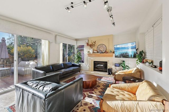 11335 Caminito Corriente, San Diego, CA 92128