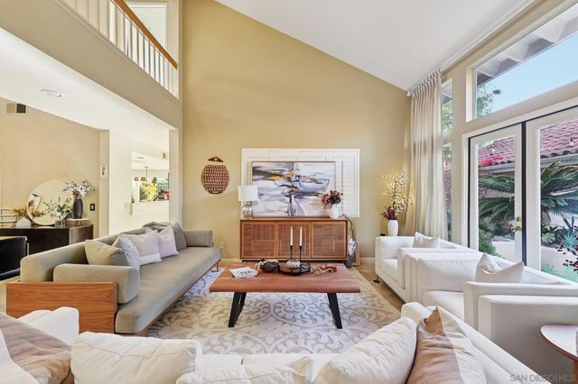 11335 Caminito Corriente, San Diego, CA 92128