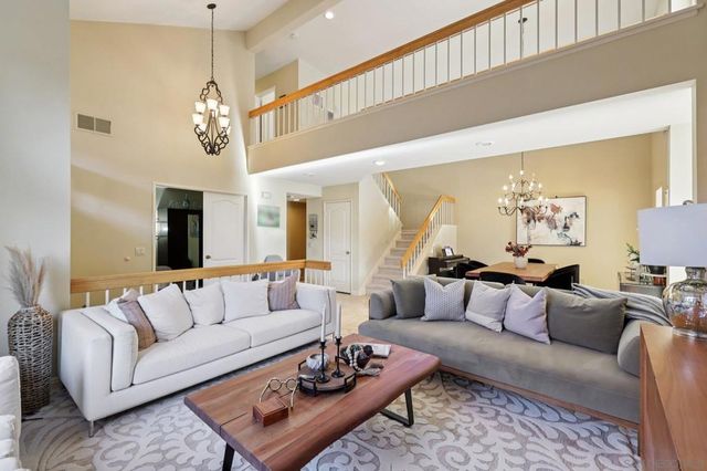 11335 Caminito Corriente, San Diego, CA 92128