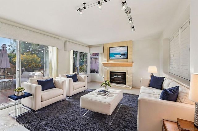 11335 Caminito Corriente, San Diego, CA 92128