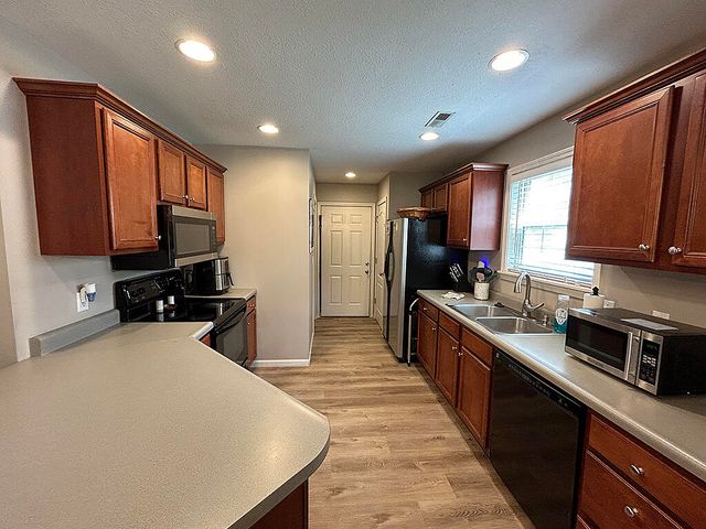 5008 SANDSTONE DR, Columbia, MO 65202