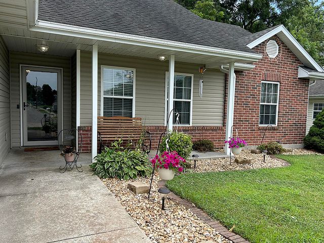 5008 SANDSTONE DR, Columbia, MO 65202