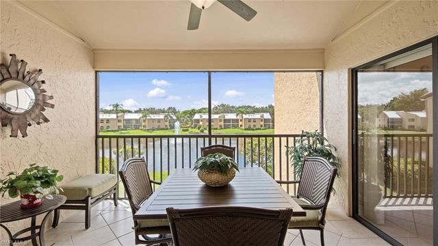 577 Beachwalk CIR # R202, Naples, FL 34108
