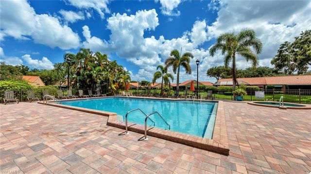 577 Beachwalk CIR # R202, Naples, FL 34108