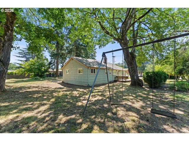 13209 Ne SAN RAFAEL St, Portland, OR 97230