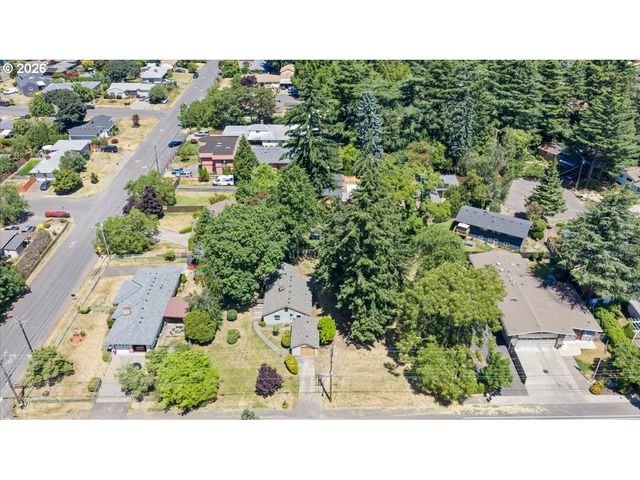 13209 Ne SAN RAFAEL St, Portland, OR 97230