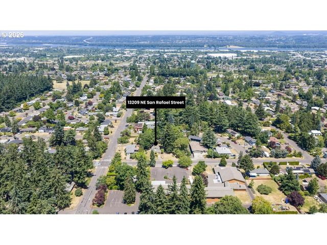 13209 Ne SAN RAFAEL St, Portland, OR 97230