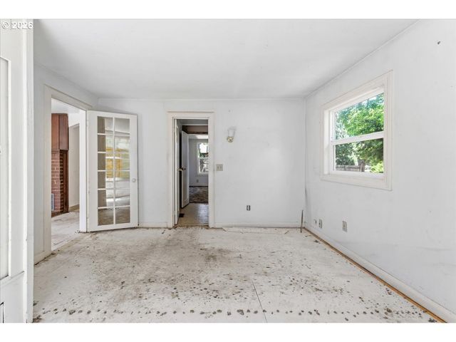 13209 Ne SAN RAFAEL St, Portland, OR 97230