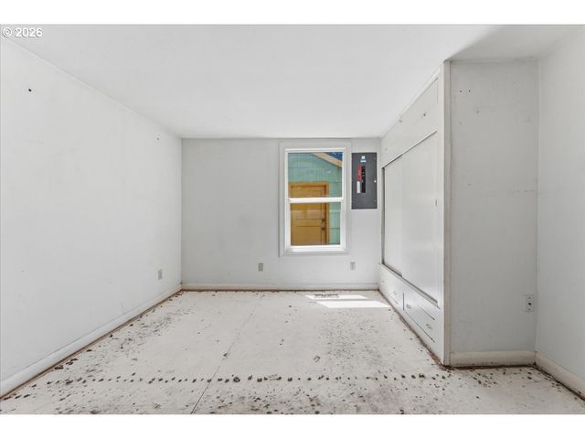 13209 Ne SAN RAFAEL St, Portland, OR 97230