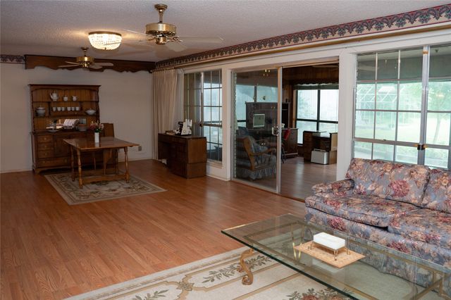 1106 E Franklin Street, Hillsboro, TX 76645