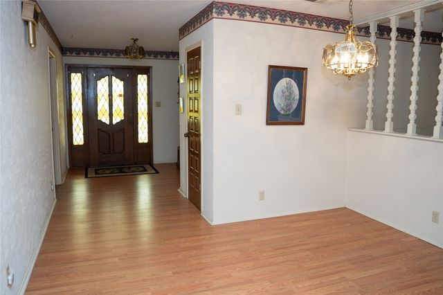 1106 E Franklin Street, Hillsboro, TX 76645