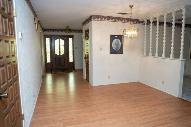 1106 E Franklin Street, Hillsboro, TX 76645