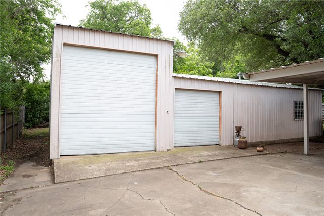 1106 E Franklin Street, Hillsboro, TX 76645