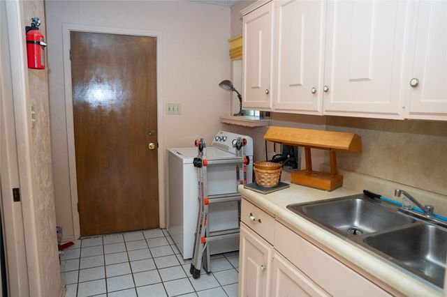 1106 E Franklin Street, Hillsboro, TX 76645