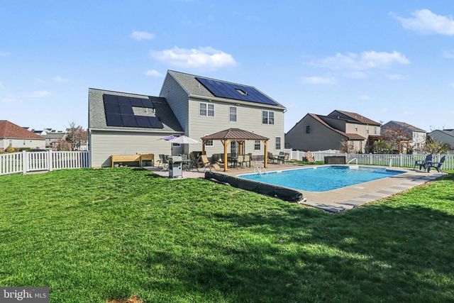 772 RISHEL DR, York, PA 17406