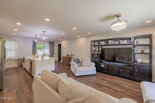 3222 Marbleton Road, Unicoi, TN 37692