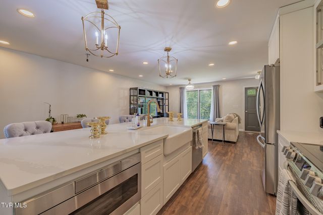 3222 Marbleton Road, Unicoi, TN 37692