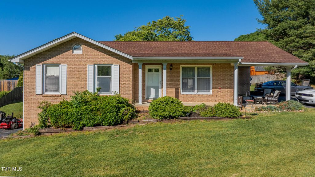 3222 Marbleton Road, Unicoi, TN 37692