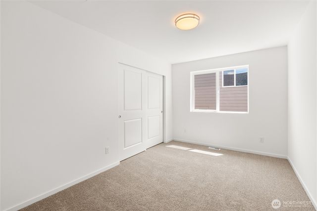 3205 219th Avenue E, Lake Tapps, WA 98391