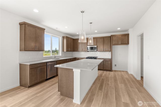 3205 219th Avenue E, Lake Tapps, WA 98391