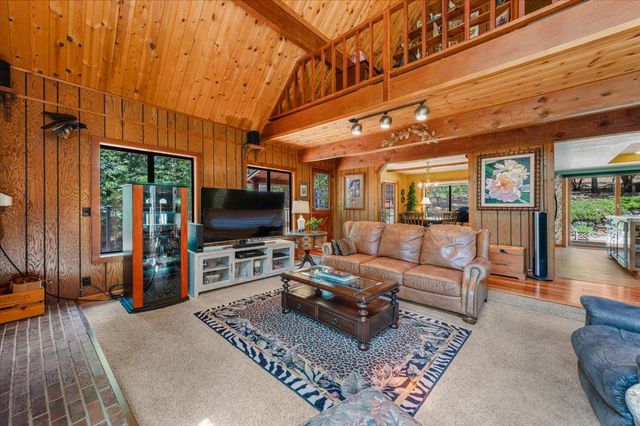 13709 Capitol Dr, Grass Valley, CA 95945