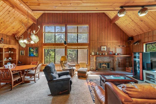 13709 Capitol Dr, Grass Valley, CA 95945