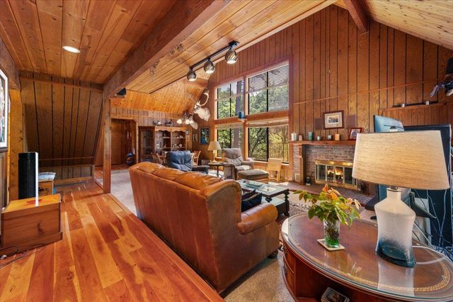 13709 Capitol Dr, Grass Valley, CA 95945