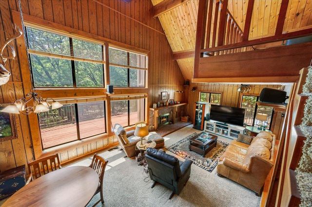 13709 Capitol Dr, Grass Valley, CA 95945