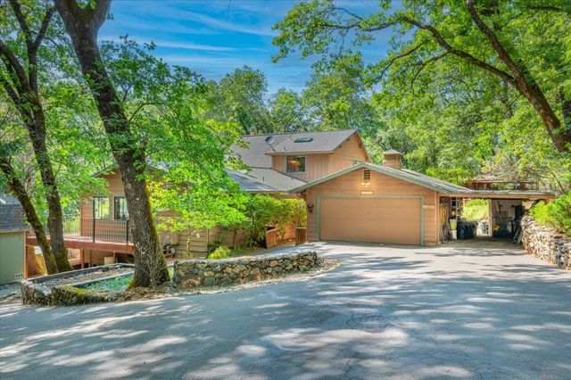 13709 Capitol Dr, Grass Valley, CA 95945