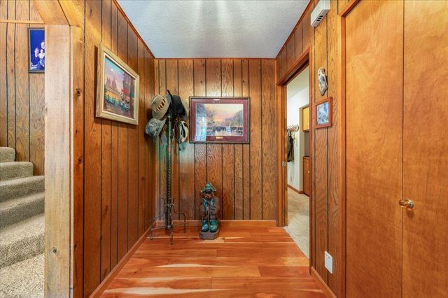 13709 Capitol Dr, Grass Valley, CA 95945