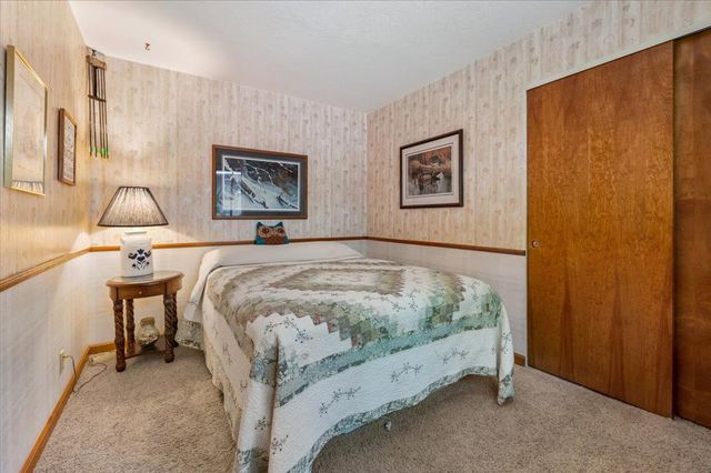 13709 Capitol Dr, Grass Valley, CA 95945