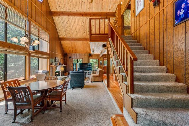 13709 Capitol Dr, Grass Valley, CA 95945