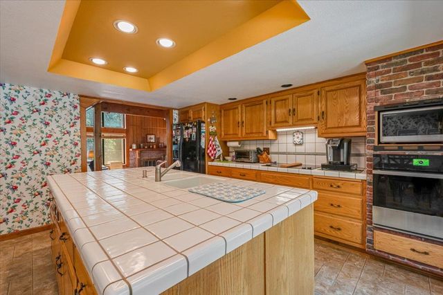 13709 Capitol Dr, Grass Valley, CA 95945