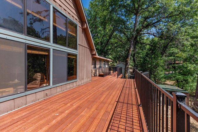 13709 Capitol Dr, Grass Valley, CA 95945