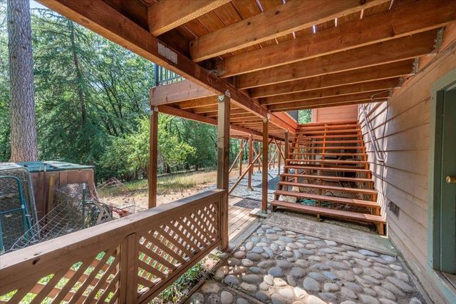 13709 Capitol Dr, Grass Valley, CA 95945