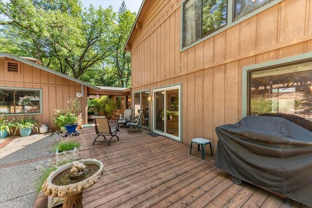 13709 Capitol Dr, Grass Valley, CA 95945