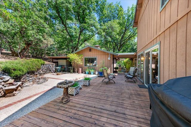 13709 Capitol Dr, Grass Valley, CA 95945