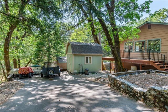 13709 Capitol Dr, Grass Valley, CA 95945