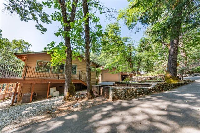 13709 Capitol Dr, Grass Valley, CA 95945