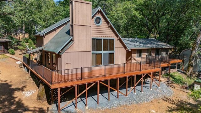 13709 Capitol Dr, Grass Valley, CA 95945