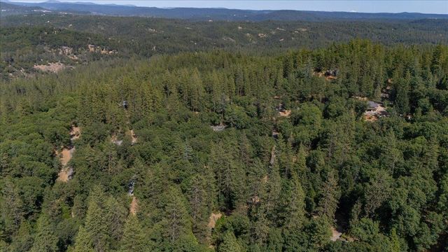 13709 Capitol Dr, Grass Valley, CA 95945