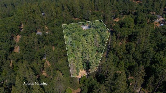 13709 Capitol Dr, Grass Valley, CA 95945