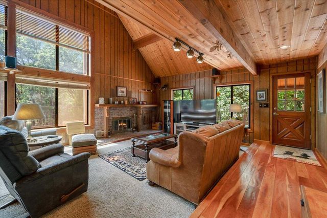 13709 Capitol Dr, Grass Valley, CA 95945