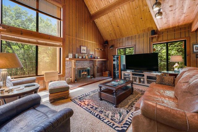 13709 Capitol Dr, Grass Valley, CA 95945