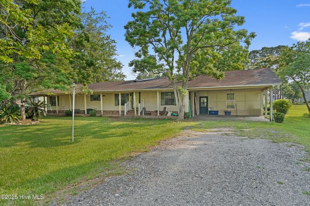 670 Calabash Road NW, Calabash, NC 28467