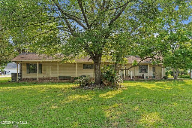 670 Calabash Road NW, Calabash, NC 28467